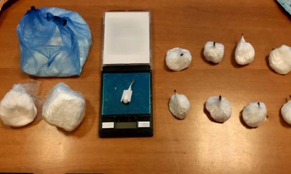 Ηράκλειο: Χειροπέδες σε 5 άτομα για κατοχή και διακίνηση ναρκωτικών (εικόνες)